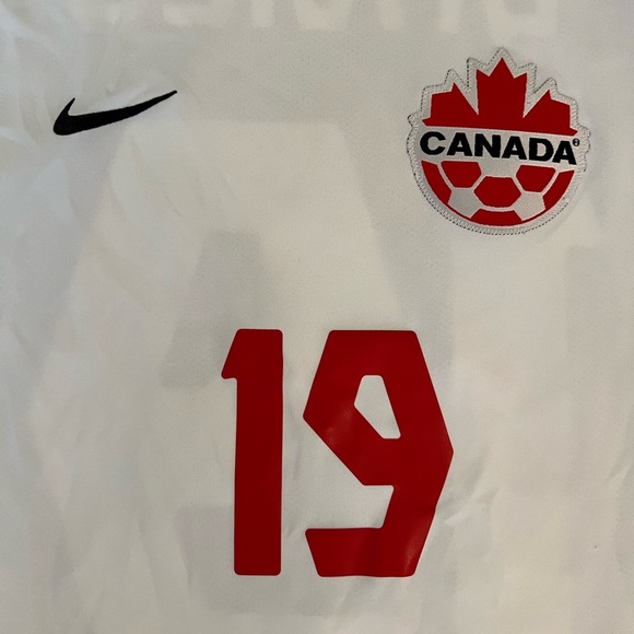 Canada Soccer White Jersey 2022 - #19 Alphonso Davies - Picture 4 of 5